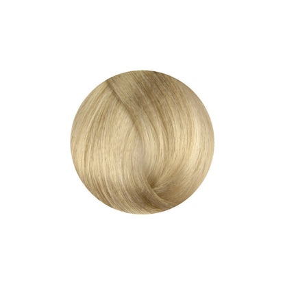Light blonde hair color swatch for salon beauty treatments